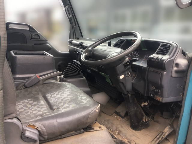 いすゞエルフバキュームカー小型（2t・3t）[写真28]