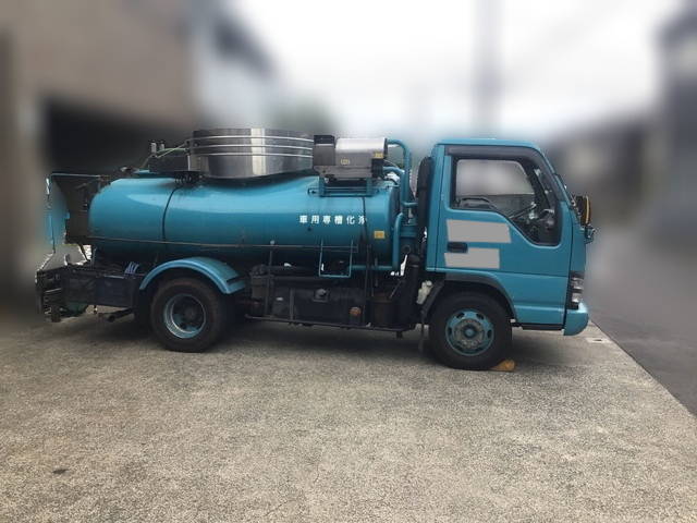 いすゞエルフバキュームカー小型（2t・3t）[写真06]