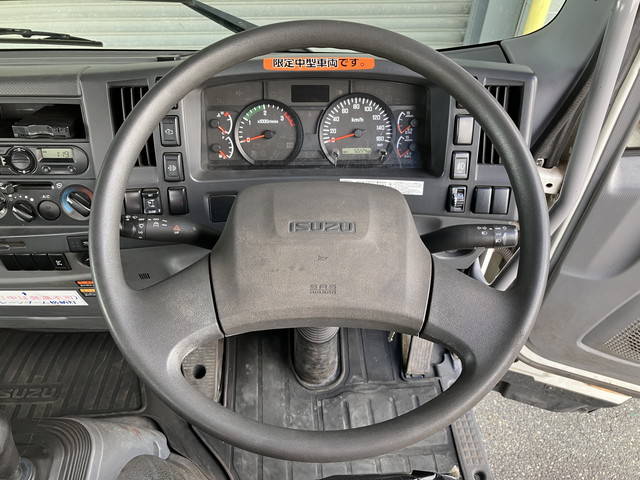 いすゞフォワードクレーン4段中型（4t）[写真34]