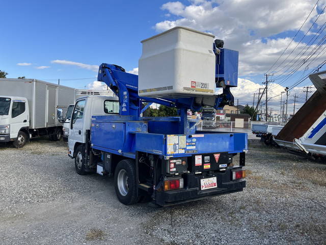 いすゞエルフ高所作業車小型（2t・3t）[写真04]