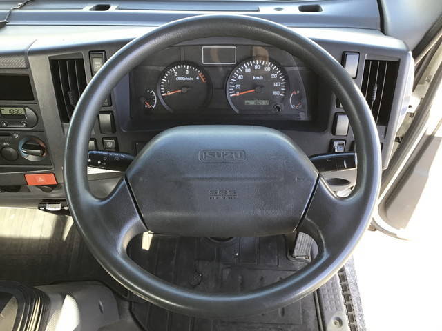 いすゞエルフアルミブロック小型（2t・3t）[写真31]