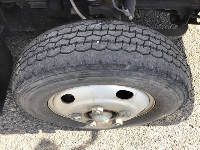 いすゞエルフ平ボディ小型（2t・3t）[写真18]