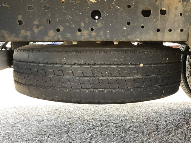 いすゞエルフ平ボディ小型（2t・3t）[写真21]