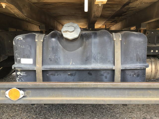 いすゞエルフ平ボディ小型（2t・3t）[写真22]