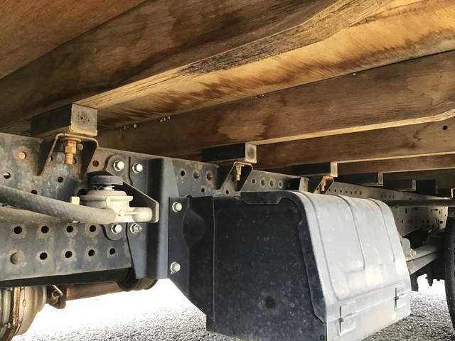 いすゞエルフ平ボディ小型（2t・3t）[写真24]