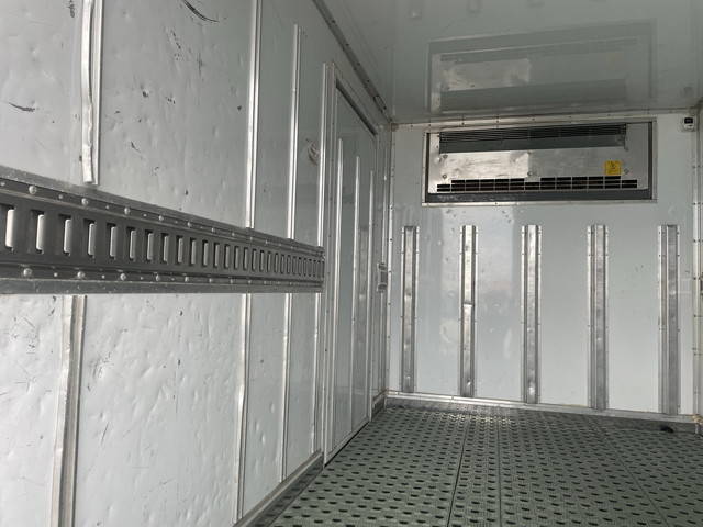 三菱ふそうキャンター冷凍車（冷蔵車）小型（2t・3t）[写真13]