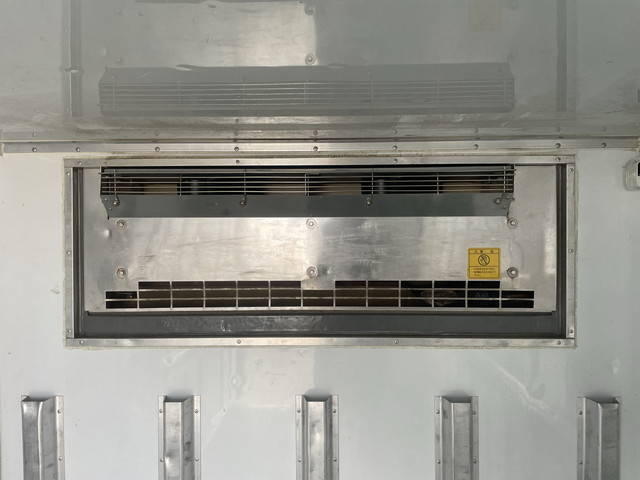 三菱ふそうキャンター冷凍車（冷蔵車）小型（2t・3t）[写真15]