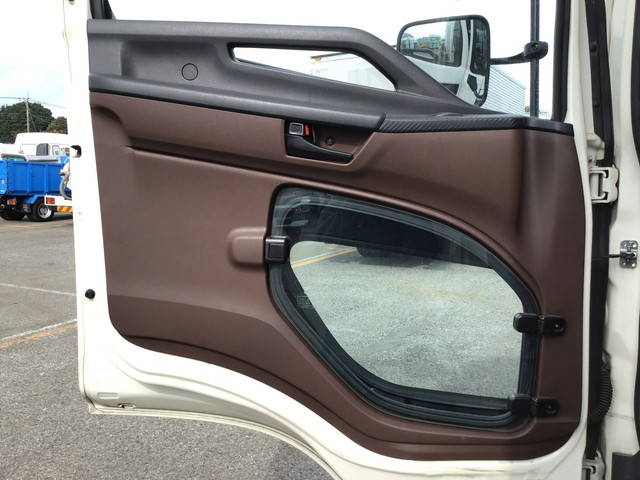 日野レンジャー冷凍車（冷蔵車）中型（4t）[写真25]