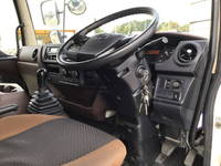 日野レンジャー冷凍車（冷蔵車）中型（4t）[写真30]