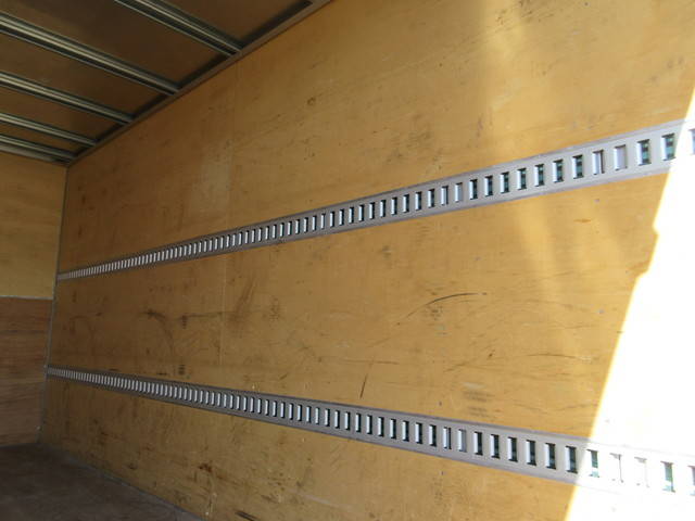 いすゞエルフアルミバン小型（2t・3t）[写真13]