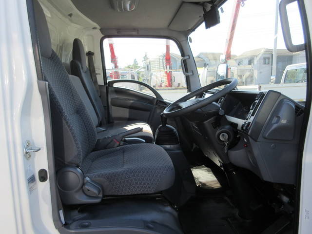 いすゞエルフアルミバン小型（2t・3t）[写真18]