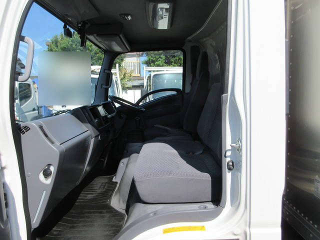 いすゞエルフアルミバン小型（2t・3t）[写真24]