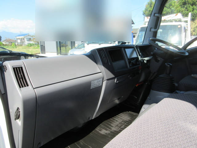 いすゞエルフアルミバン小型（2t・3t）[写真25]