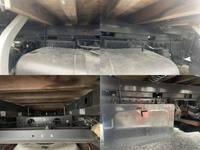 三菱ふそうキャンター平ボディ小型（2t・3t）[写真14]