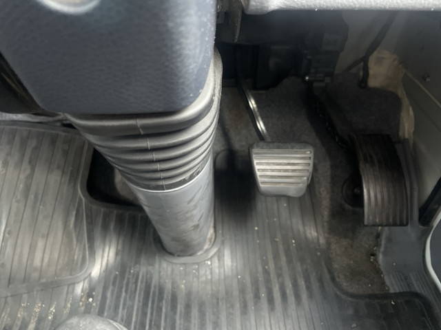 三菱ふそうキャンター平ボディ小型（2t・3t）[写真30]