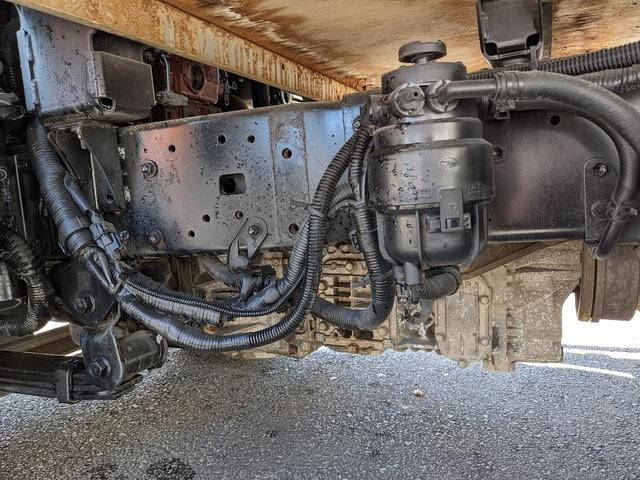 日野デュトロ平ボディ小型（2t・3t）[写真08]