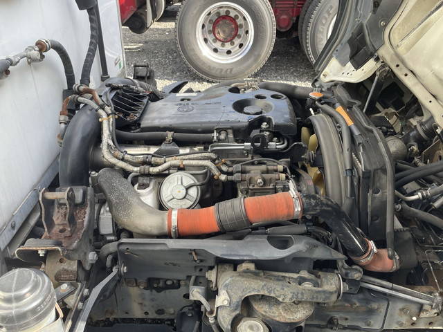 いすゞエルフ冷凍車（冷蔵車）小型（2t・3t）[写真23]