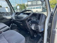 いすゞエルフ冷凍車（冷蔵車）小型（2t・3t）[写真32]