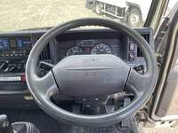 いすゞエルフ冷凍車（冷蔵車）小型（2t・3t）[写真33]