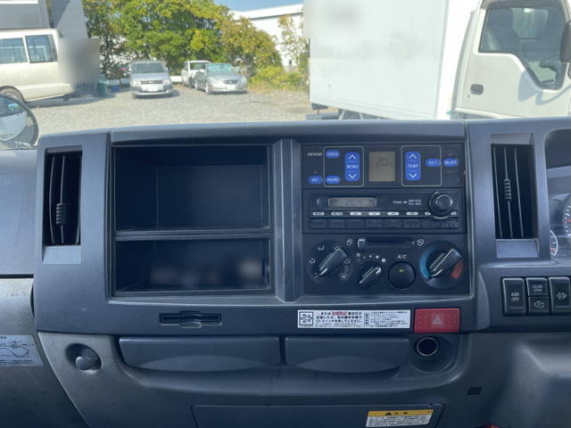 いすゞエルフ冷凍車（冷蔵車）小型（2t・3t）[写真37]