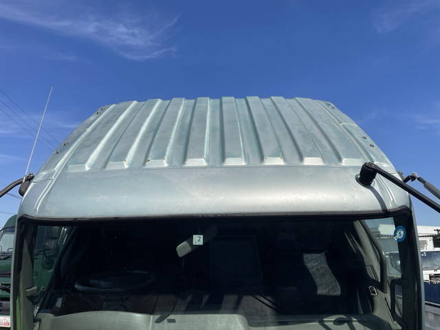 三菱ふそうファイター冷蔵冷凍ウイング中型（4t）[写真10]