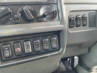 三菱ふそうファイター冷蔵冷凍ウイング中型（4t）[写真36]