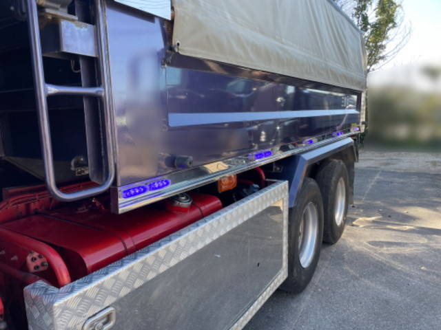 三菱ふそうスーパーグレートダンプ大型（10t）[写真10]