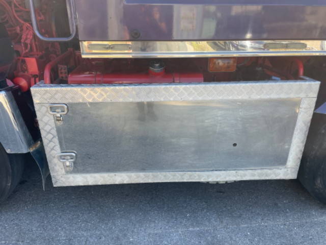 三菱ふそうスーパーグレートダンプ大型（10t）[写真11]