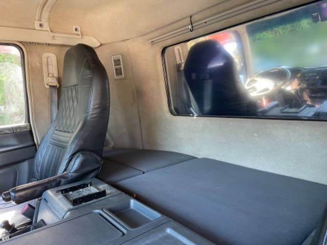 三菱ふそうスーパーグレートダンプ大型（10t）[写真30]