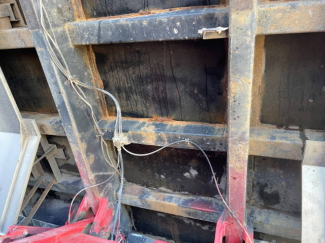 三菱ふそうスーパーグレートダンプ大型（10t）[写真10]