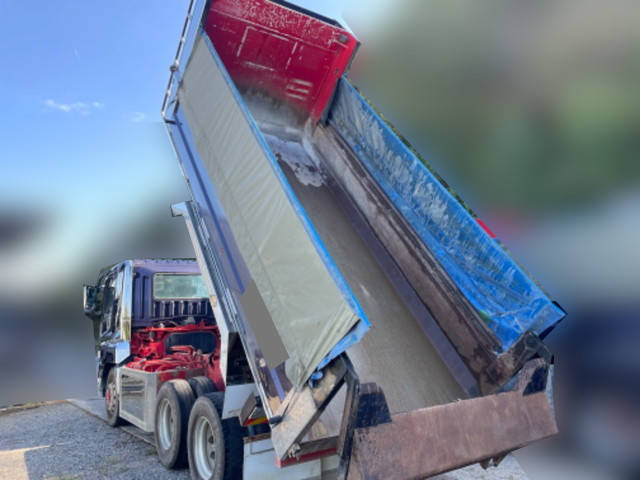 三菱ふそうスーパーグレートダンプ大型（10t）[写真03]