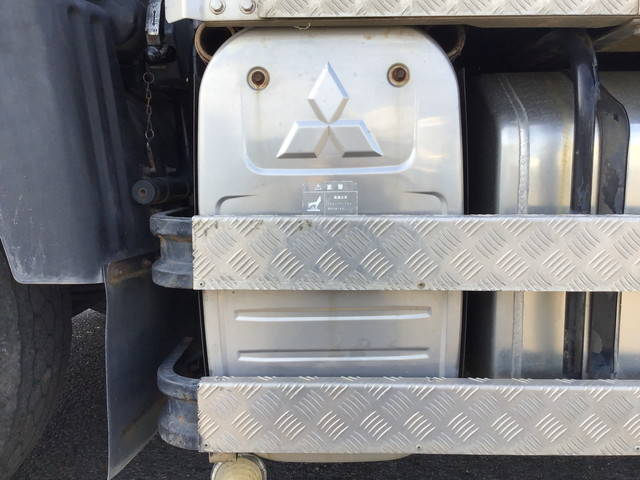 三菱ふそうスーパーグレートトレーラーヘッド（トラクターヘッド）大型（10t）[写真19]