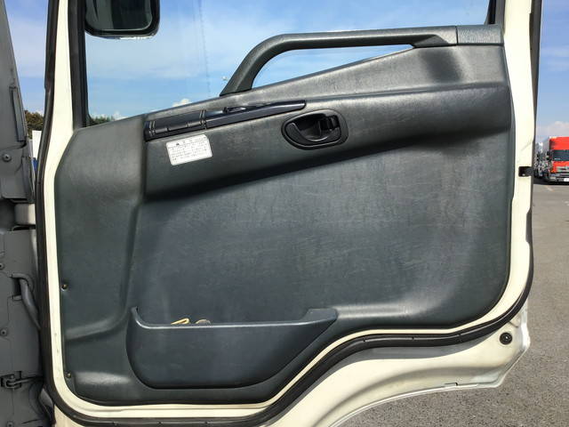 三菱ふそうスーパーグレートトレーラーヘッド（トラクターヘッド）大型（10t）[写真28]