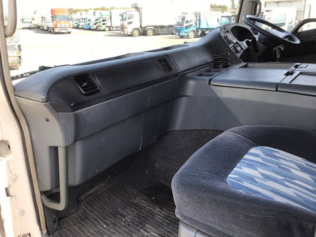 三菱ふそうスーパーグレートトレーラーヘッド（トラクターヘッド）大型（10t）[写真29]