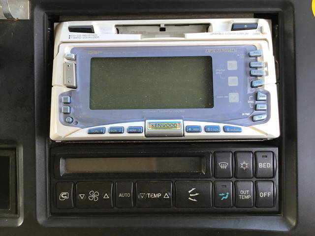 三菱ふそうスーパーグレートトレーラーヘッド（トラクターヘッド）大型（10t）[写真38]