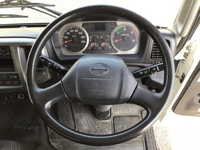 日野レンジャーアルミバン中型（4t）[写真33]