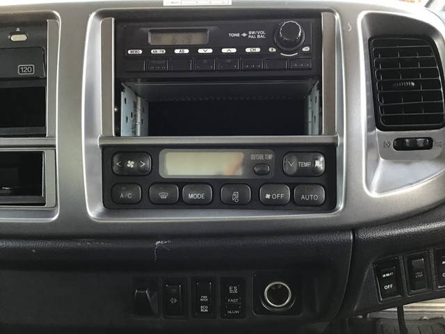 日野レンジャーアルミバン中型（4t）[写真35]