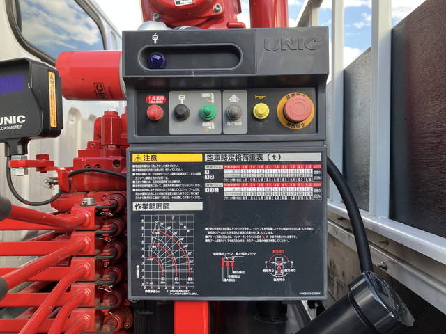 三菱ふそうキャンタークレーン3段小型（2t・3t）[写真16]