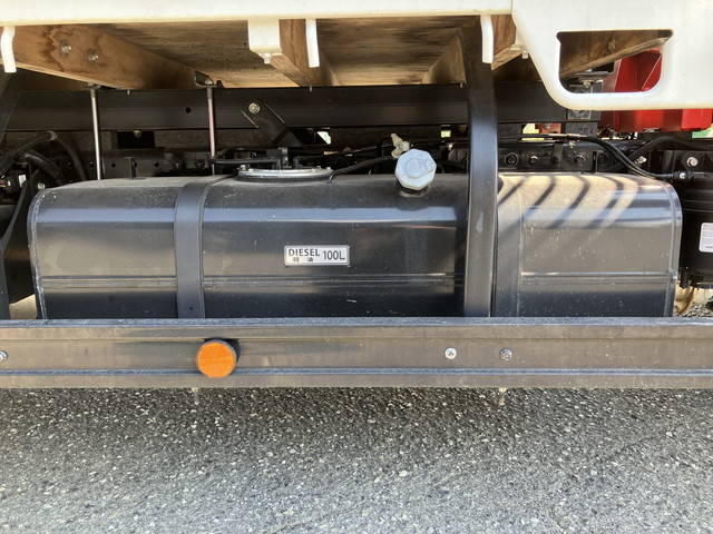 三菱ふそうキャンタークレーン3段小型（2t・3t）[写真22]