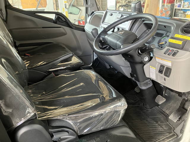 三菱ふそうキャンタークレーン3段小型（2t・3t）[写真32]