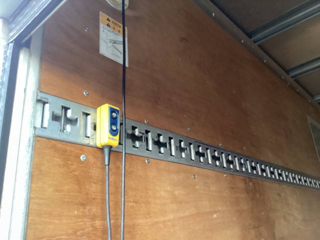 三菱ふそうキャンターアルミバン小型（2t・3t）[写真14]