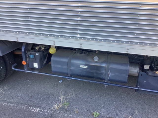 三菱ふそうキャンターアルミバン小型（2t・3t）[写真19]