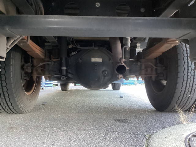 三菱ふそうキャンターアルミバン小型（2t・3t）[写真23]