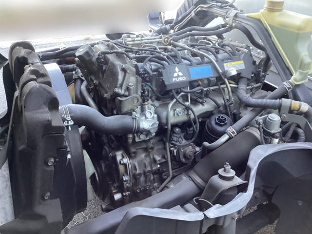 三菱ふそうキャンターアルミバン小型（2t・3t）[写真26]