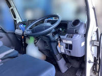 三菱ふそうキャンターアルミバン小型（2t・3t）[写真30]