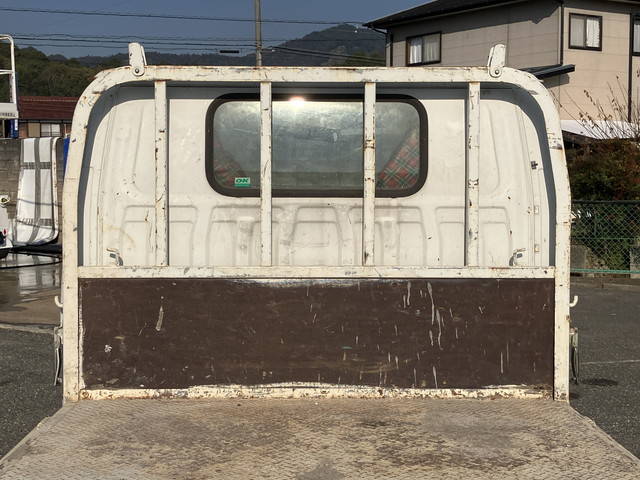 いすゞエルフ平ボディ小型（2t・3t）[写真13]