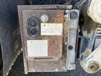 いすゞエルフ平ボディ小型（2t・3t）[写真17]