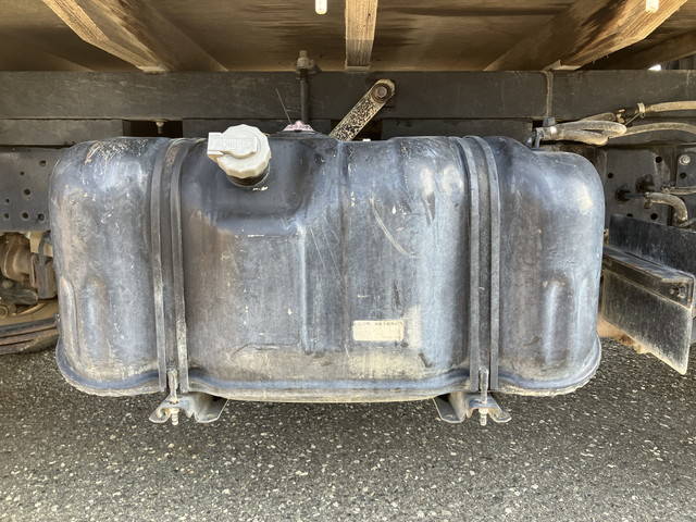 いすゞエルフ平ボディ小型（2t・3t）[写真21]