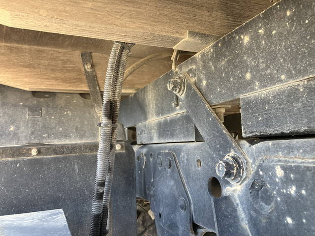 いすゞエルフ平ボディ小型（2t・3t）[写真22]