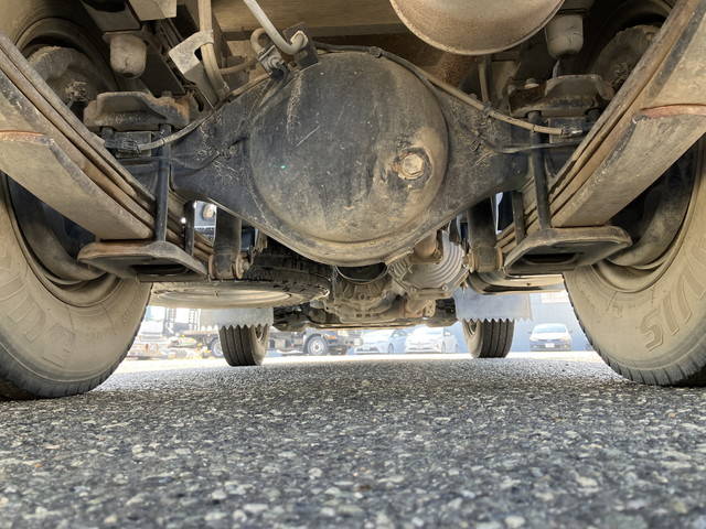 いすゞエルフ平ボディ小型（2t・3t）[写真24]